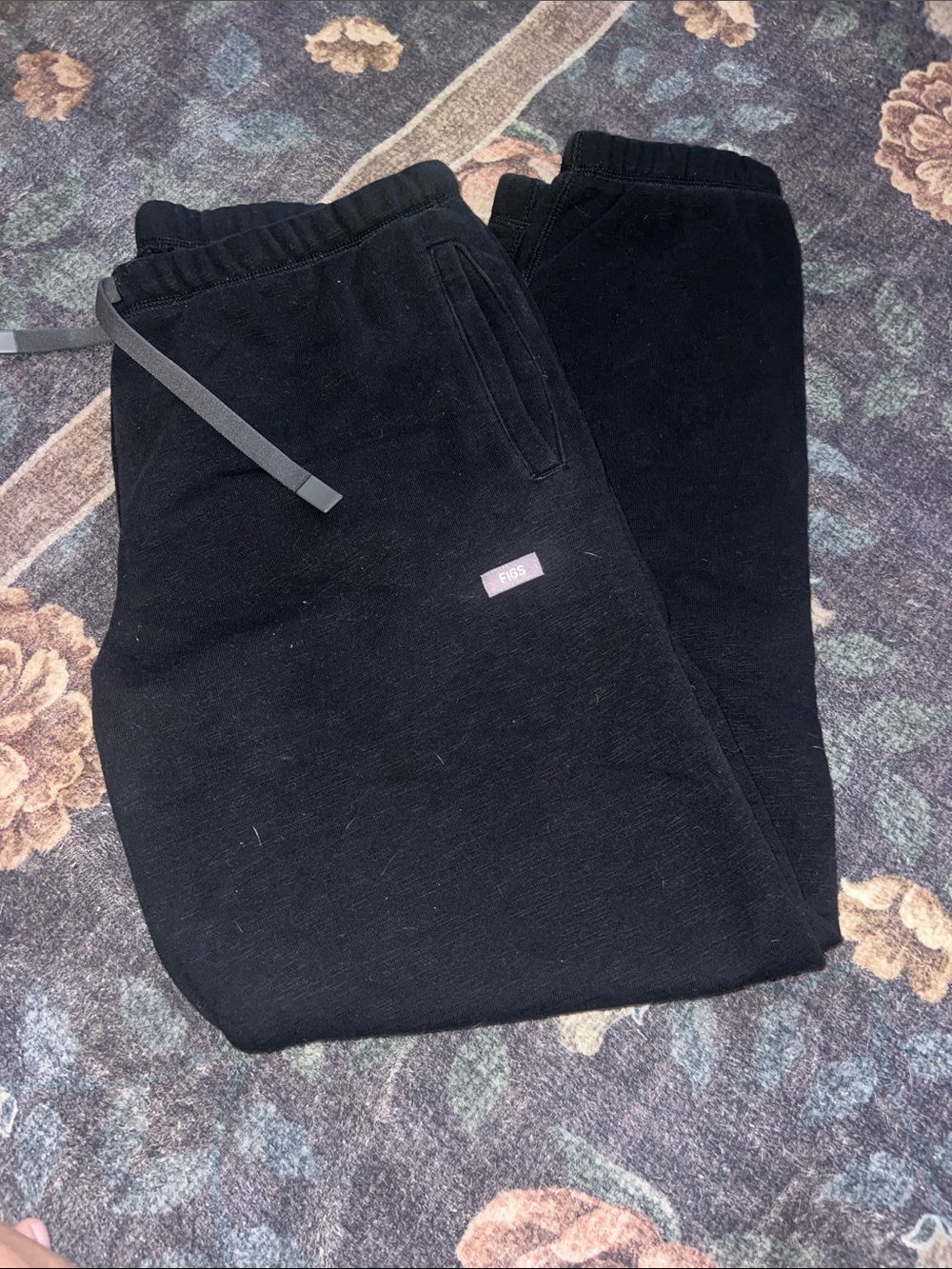 FIGS size medium black sweatpants.